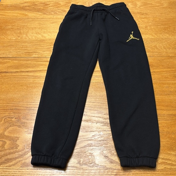 Jordan Kids Black Joggers with Gold Logo - Picture 6 of 9